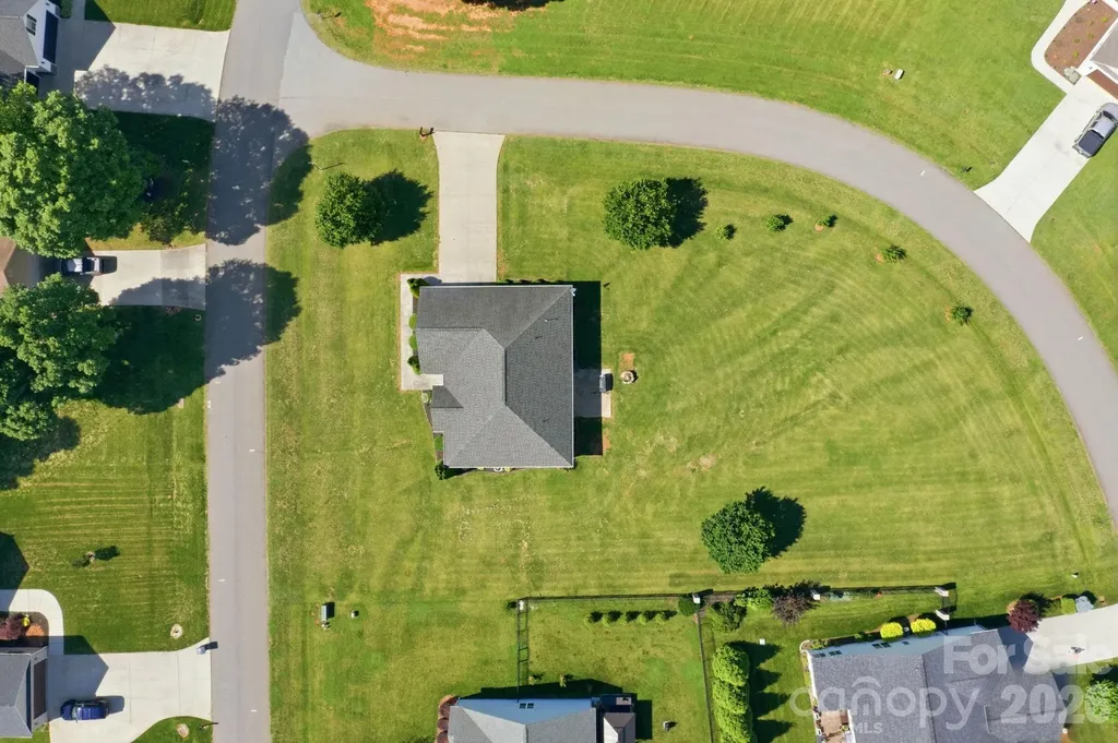 104 Castle Pines Lane Statesville NC 28625