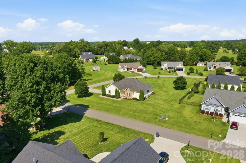 104 Castle Pines Lane Statesville NC 28625