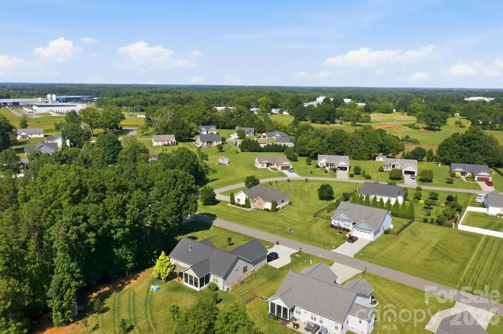 104 Castle Pines Lane Statesville NC 28625