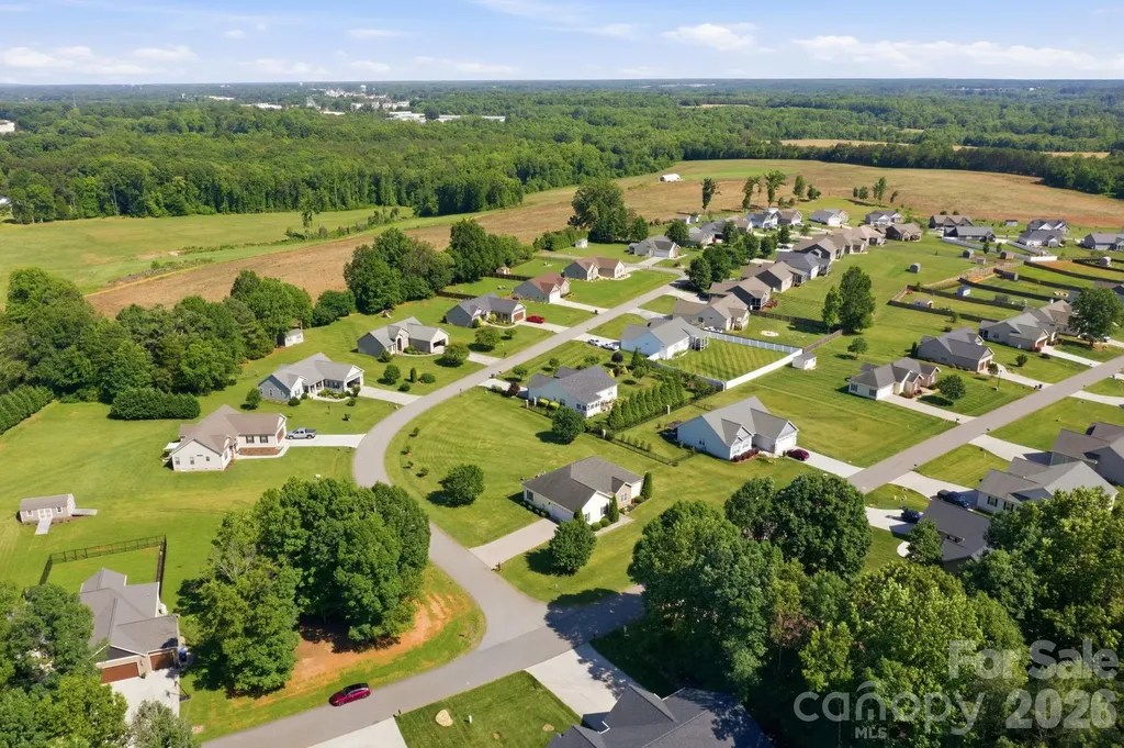 104 Castle Pines Lane Statesville NC 28625