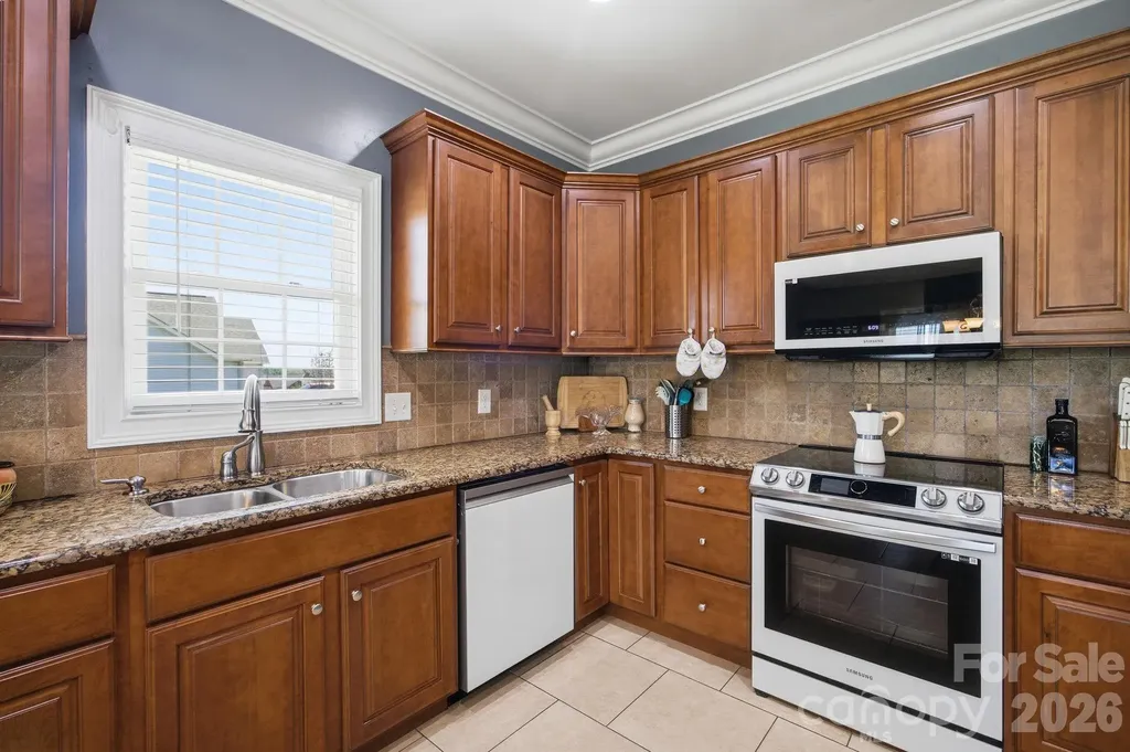 104 Castle Pines Lane Statesville NC 28625
