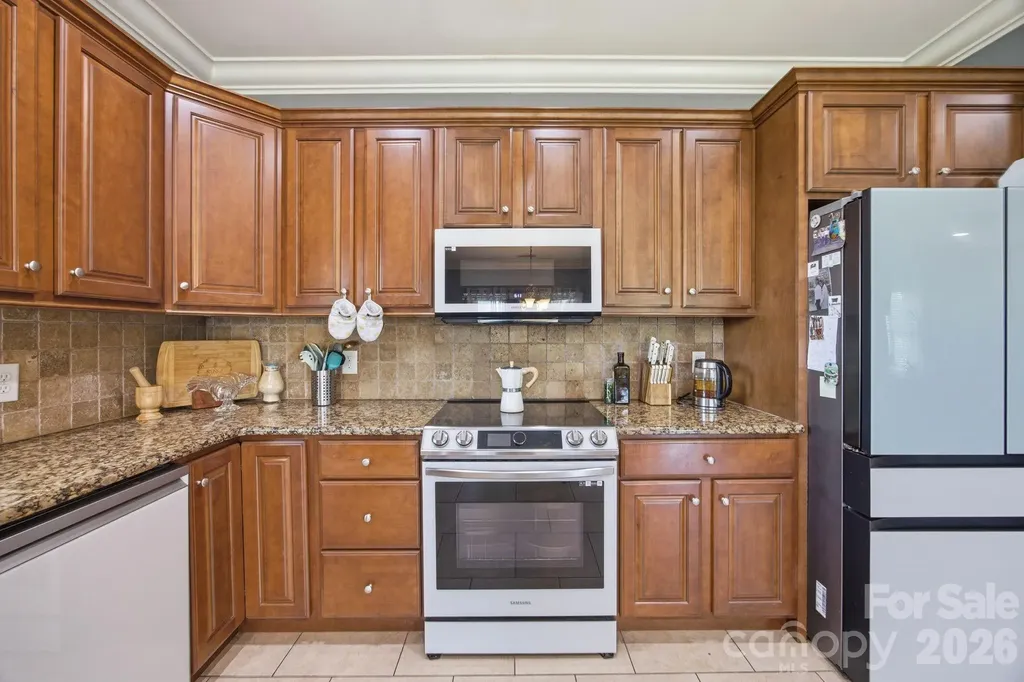 104 Castle Pines Lane Statesville NC 28625