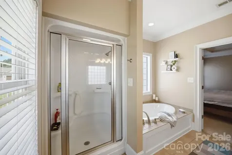 104 Castle Pines Lane Statesville NC 28625