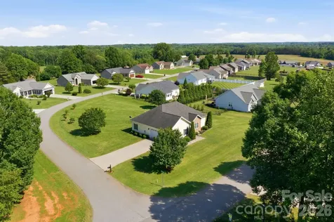 104 Castle Pines Lane Statesville NC 28625