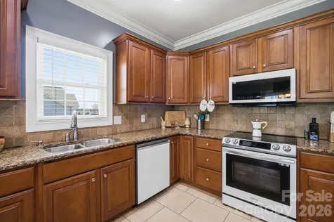104 Castle Pines Lane Statesville NC 28625