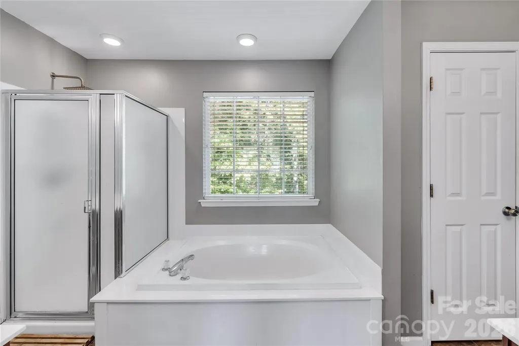 9423 Willow Tree Lane Charlotte NC 28277