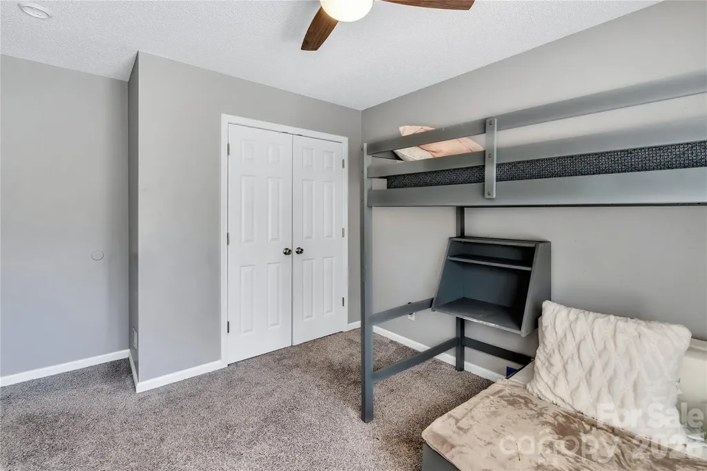 9423 Willow Tree Lane Charlotte NC 28277