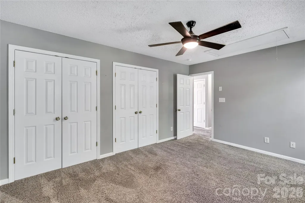 9423 Willow Tree Lane Charlotte NC 28277