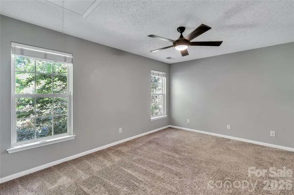 9423 Willow Tree Lane Charlotte NC 28277