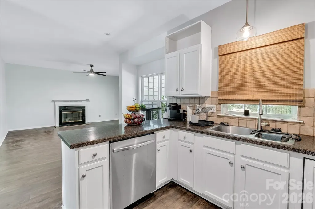 9423 Willow Tree Lane Charlotte NC 28277