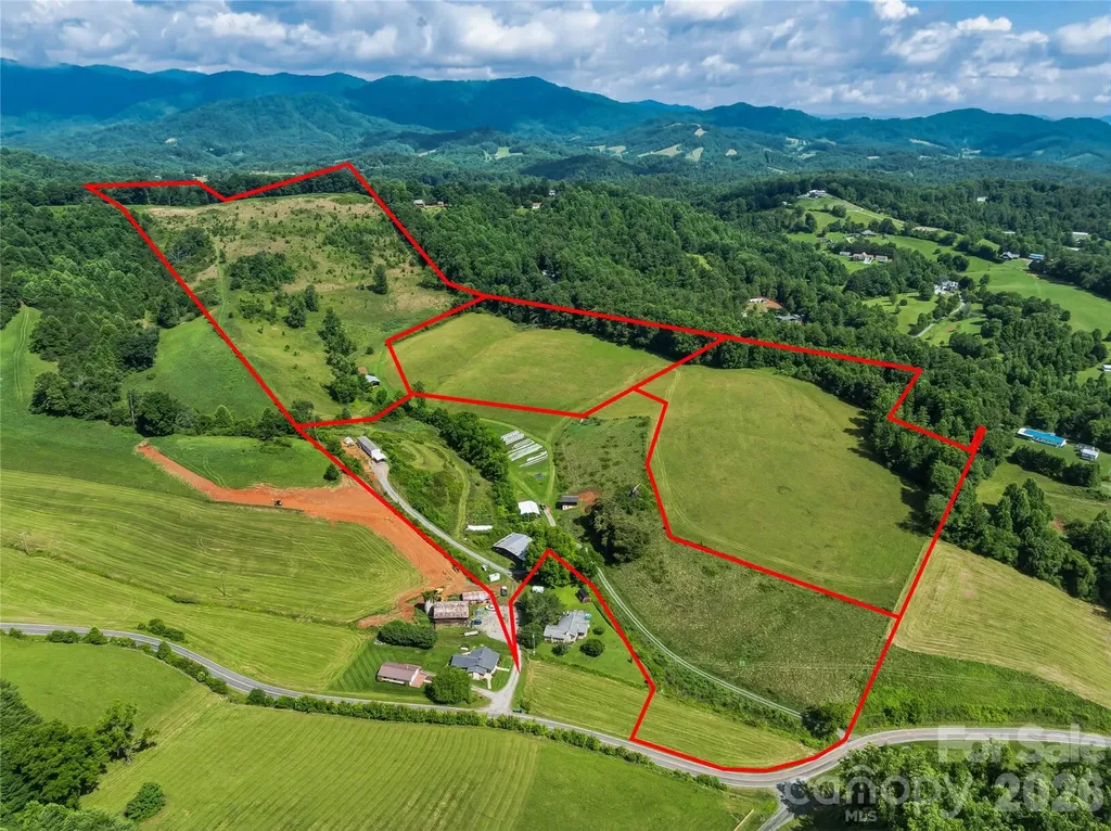 35 Felmet Farm Road Marshall NC 28753