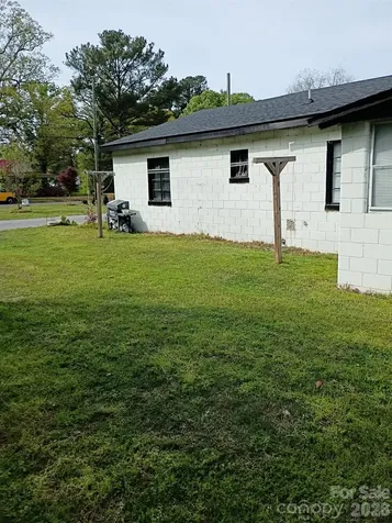 104 N Branch Street Elm City NC 27822