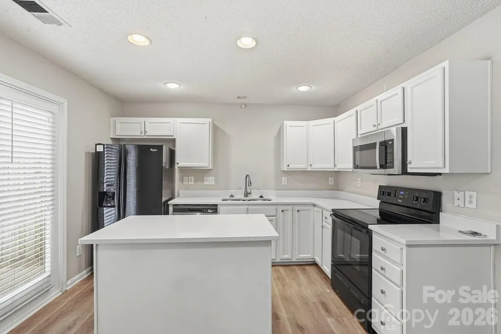 10142 Forest Landing Drive Charlotte NC 28213