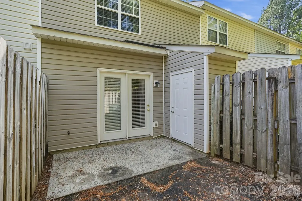 10142 Forest Landing Drive Charlotte NC 28213
