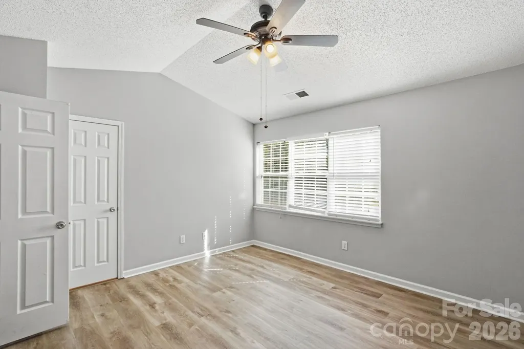 10142 Forest Landing Drive Charlotte NC 28213