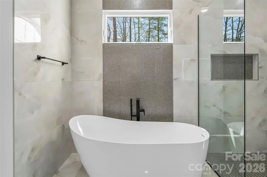 2714 Sides Avenue Connelly Springs NC 28612