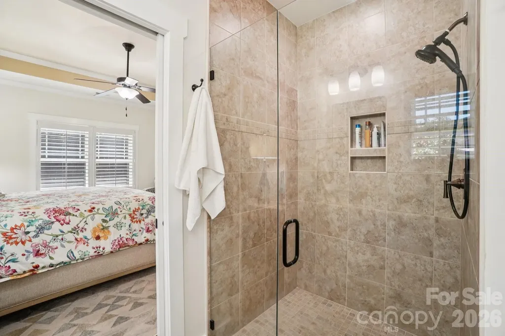 31 N Anvil Avenue Hendersonville NC 28792