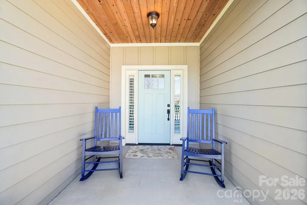 31 N Anvil Avenue Hendersonville NC 28792