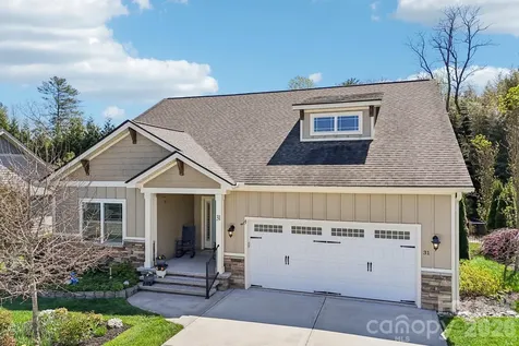 31 N Anvil Avenue Hendersonville NC 28792
