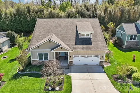 31 N Anvil Avenue Hendersonville NC 28792