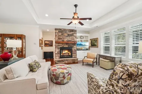 31 N Anvil Avenue Hendersonville NC 28792