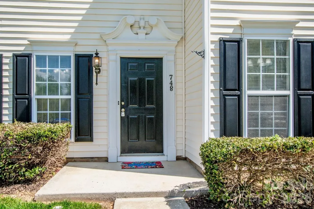 748 Georgie Street Troutman NC 28166