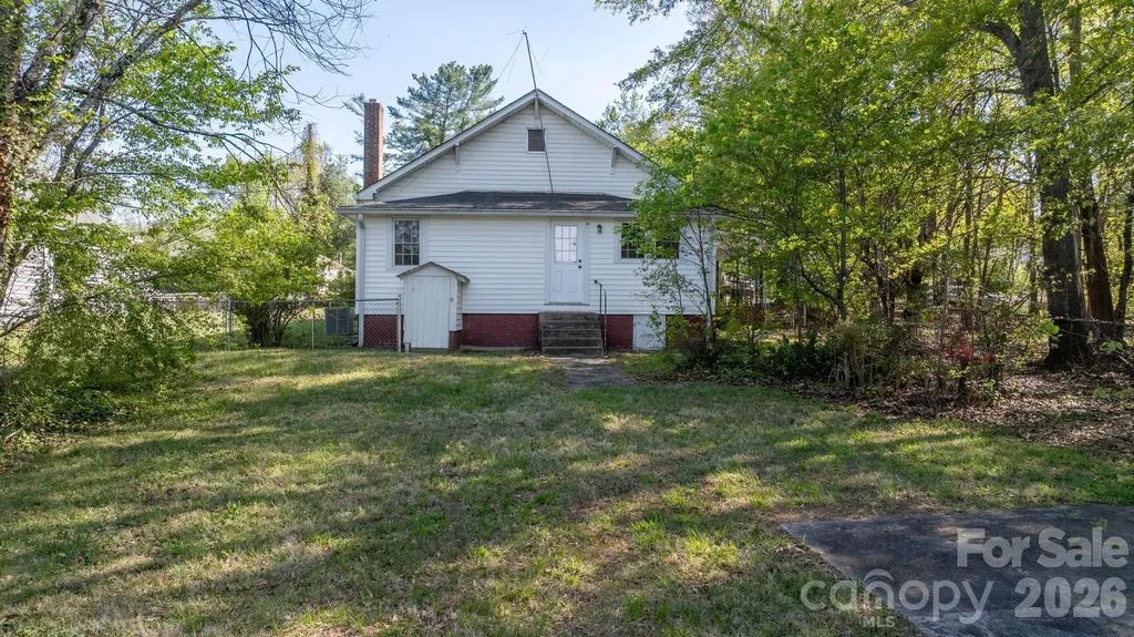 304 Garrou Avenue SE Valdese NC 28690