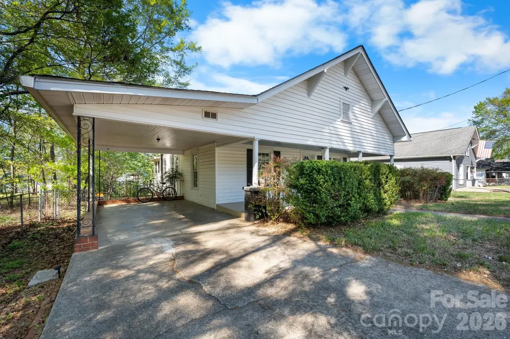 304 Garrou Avenue SE Valdese NC 28690