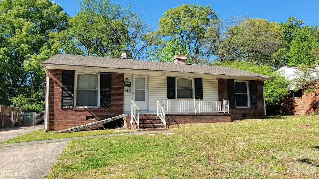 3515 Shamrock Drive Charlotte NC 28215
