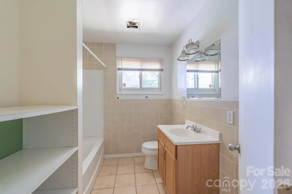 3515 Shamrock Drive Charlotte NC 28215