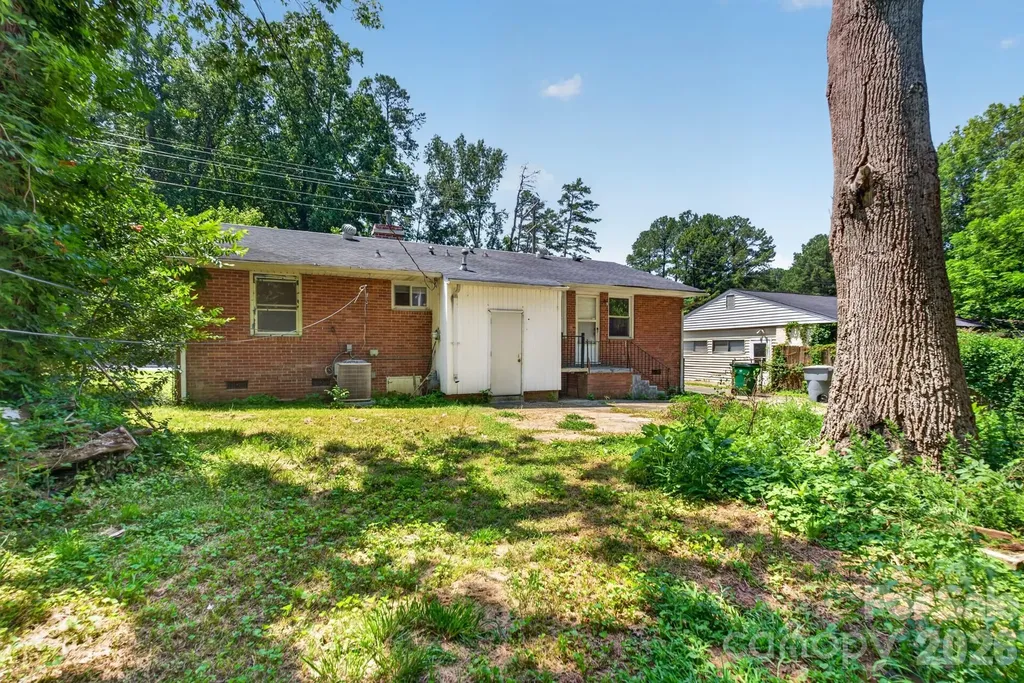 3515 Shamrock Drive Charlotte NC 28215