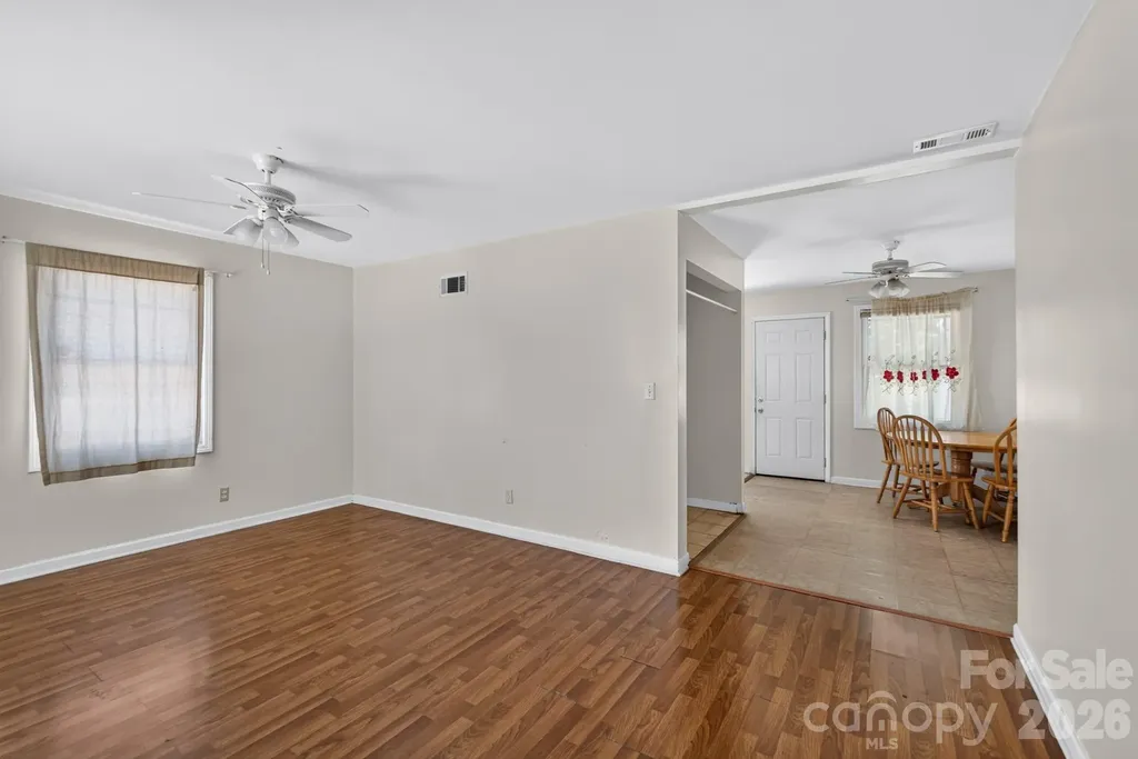 3515 Shamrock Drive Charlotte NC 28215