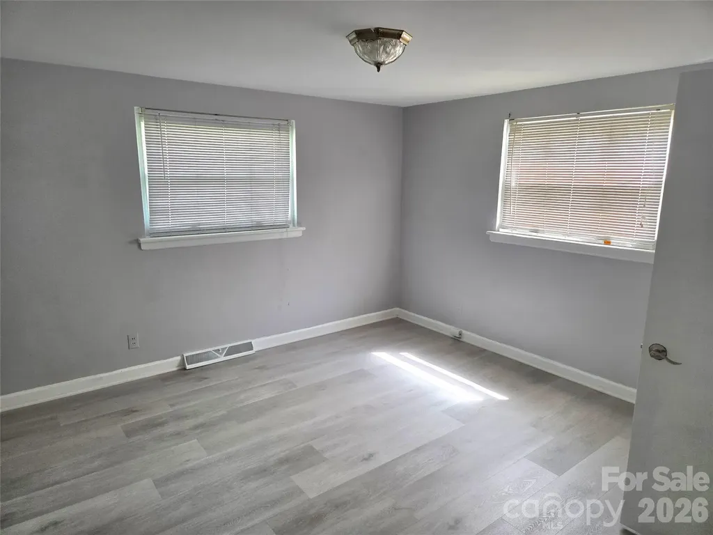 7222 Melody Lane Charlotte NC 28214