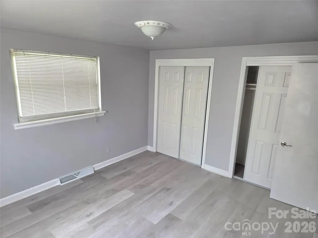 7222 Melody Lane Charlotte NC 28214