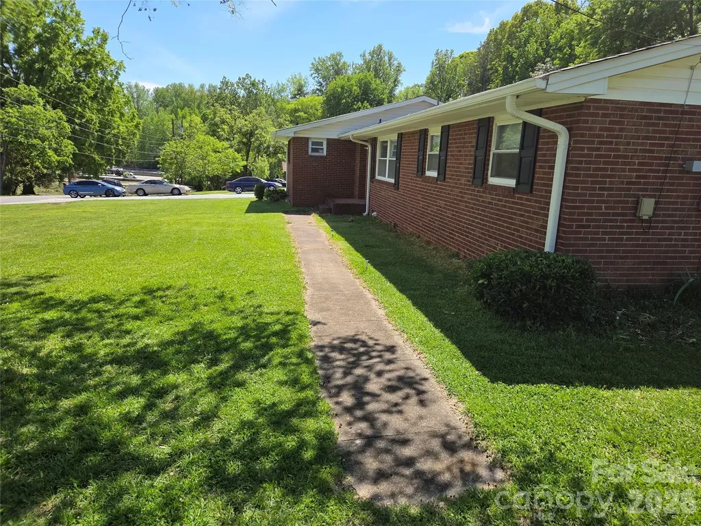 7222 Melody Lane Charlotte NC 28214