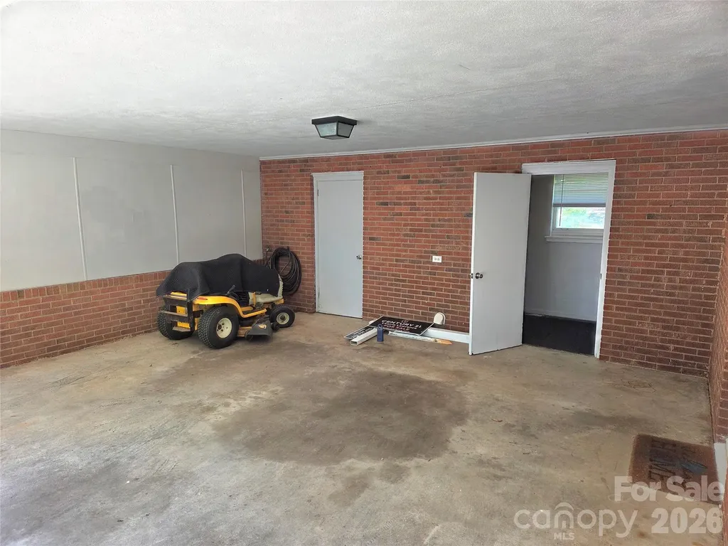 7222 Melody Lane Charlotte NC 28214