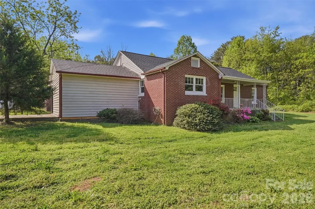 2231 Claremont Road Newton NC 28658