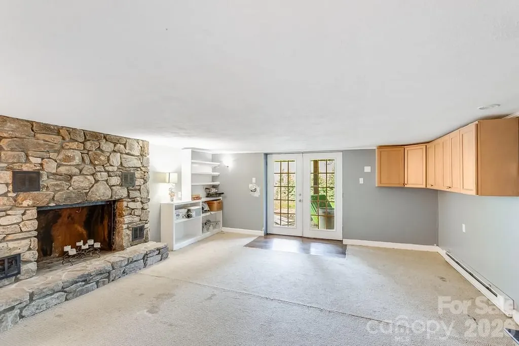 3 Odie Lane Candler NC 28715