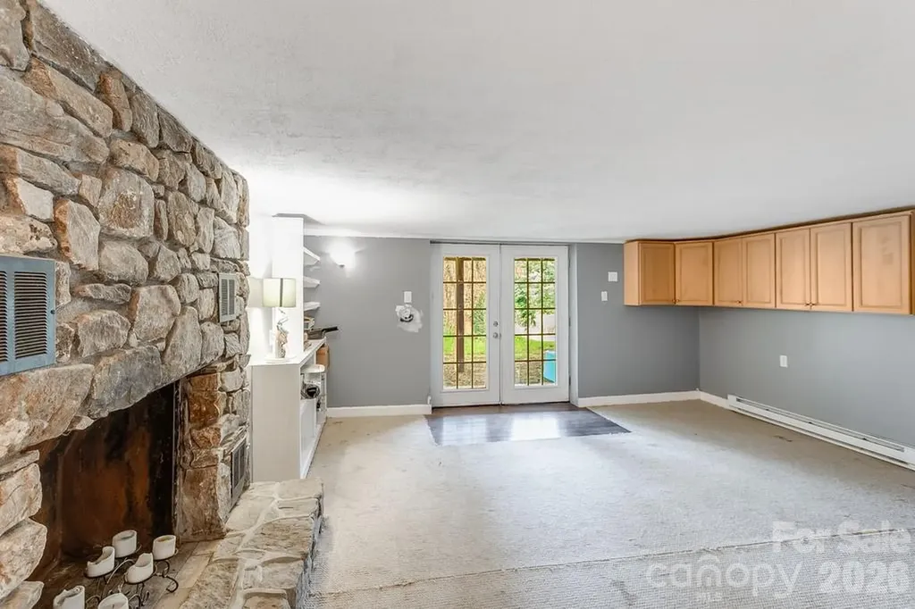 3 Odie Lane Candler NC 28715