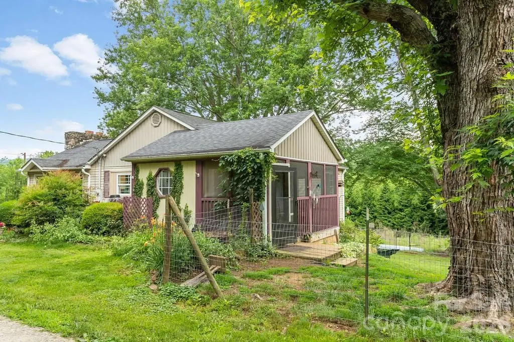 3 Odie Lane Candler NC 28715