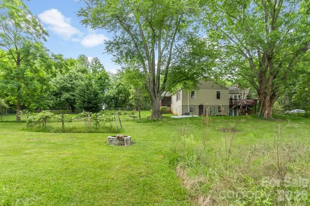 3 Odie Lane Candler NC 28715