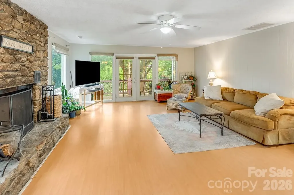 3 Odie Lane Candler NC 28715