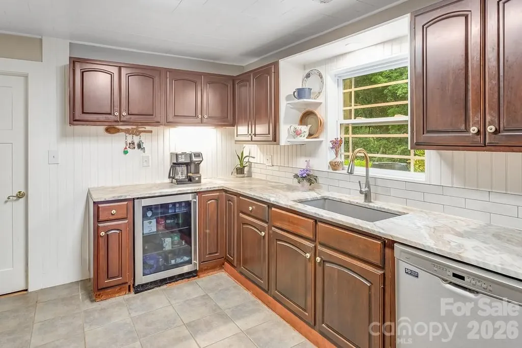 3 Odie Lane Candler NC 28715