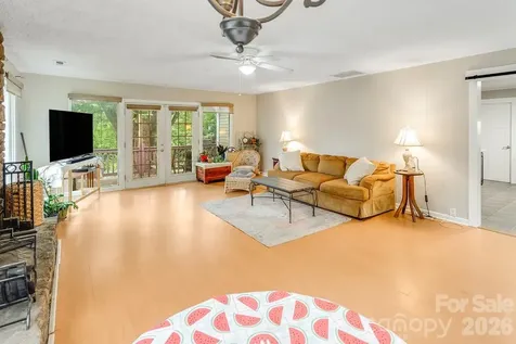 3 Odie Lane Candler NC 28715