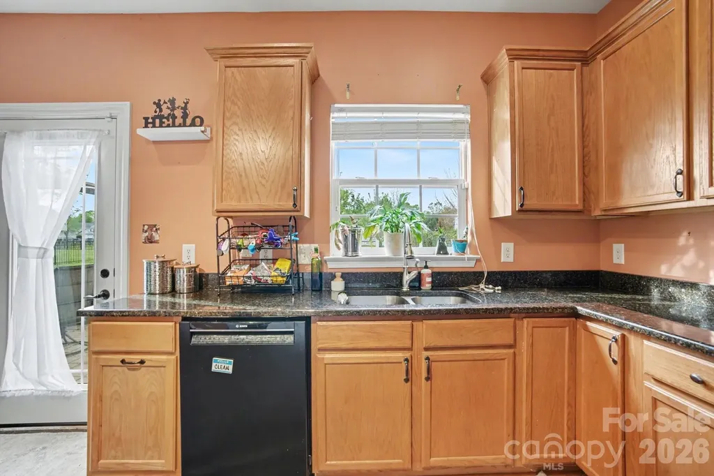 6128 Roseway Court Harrisburg NC 28075