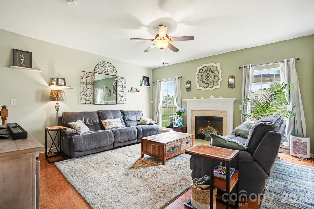 6128 Roseway Court Harrisburg NC 28075