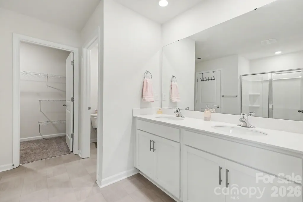8133 Clairwood Drive Charlotte NC 28269