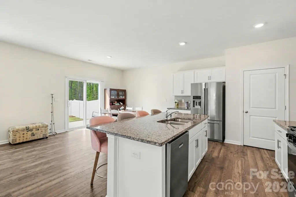 8133 Clairwood Drive Charlotte NC 28269
