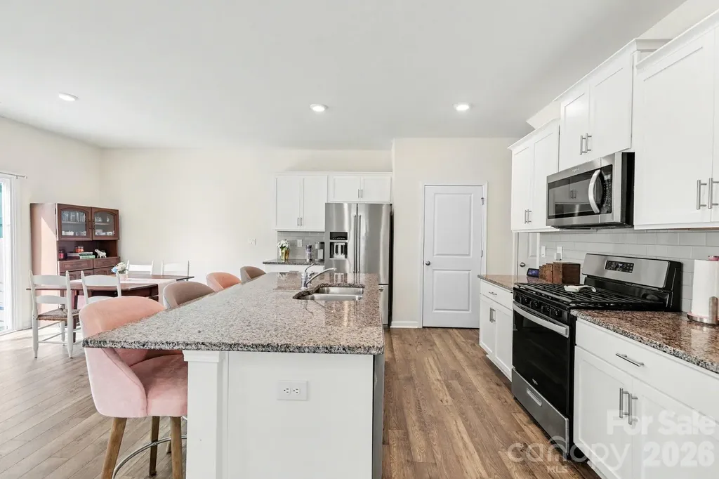 8133 Clairwood Drive Charlotte NC 28269