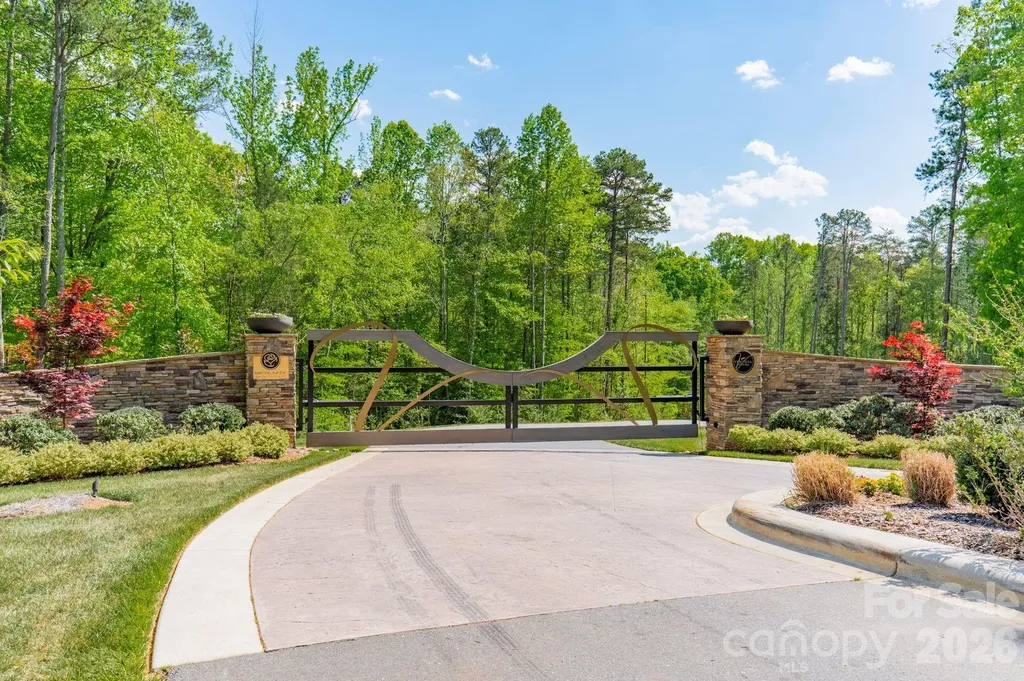 1052 Ventosa Drive Denver NC 28037